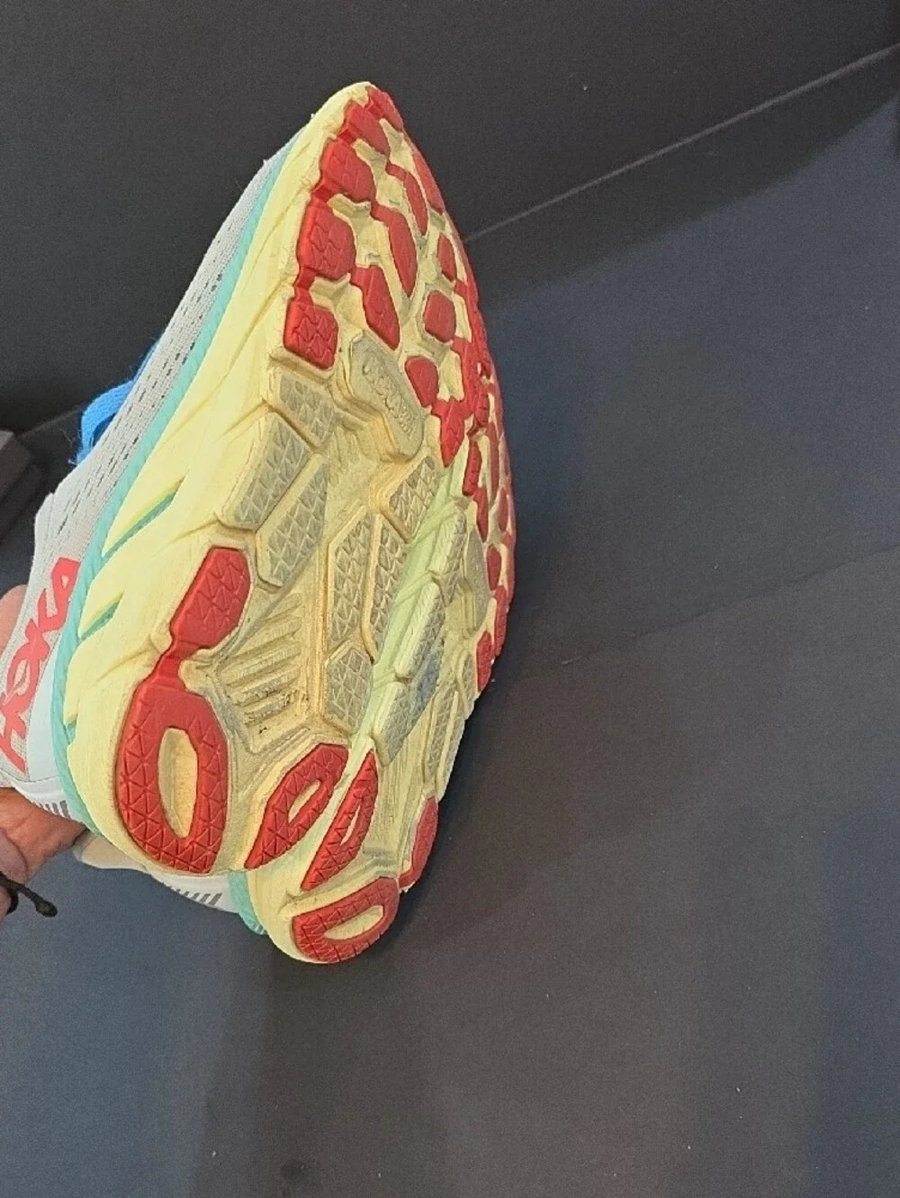 Hoka Clifton 7 Women's Shoes in Beige with Yellow, Blue & Coral Accents Size 8